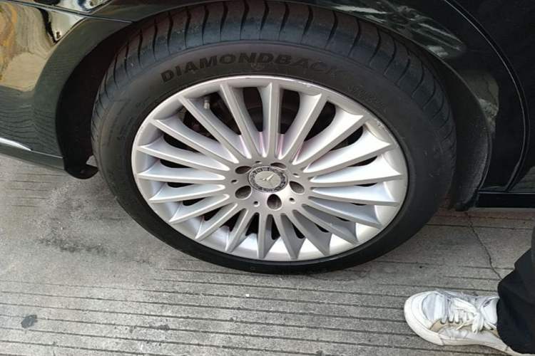 Used Mercedes-Benz E-Class 2015 Facelift E 200 L Right Rear Wheel Hub