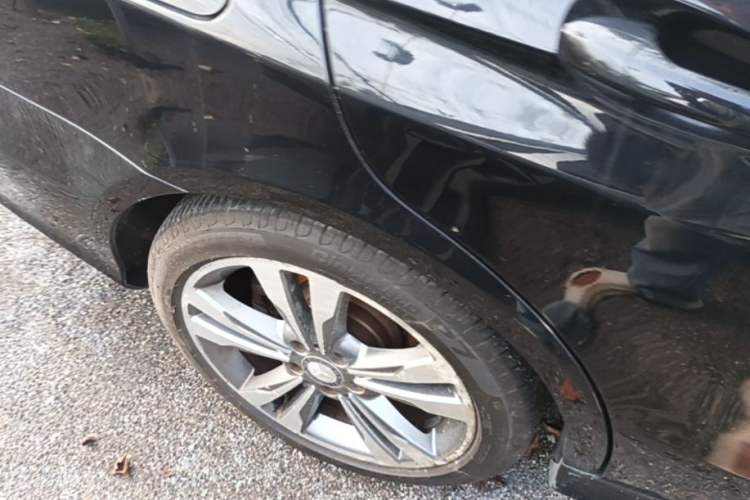 Used Mercedes-Benz E-Class 2015 Restyled E 260 L Sport Edition Right Rear Wheel Hub