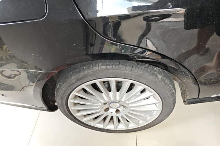 Used Mercedes-Benz E-Class 2015 Revised E 260 L Right Rear Wheel Hub