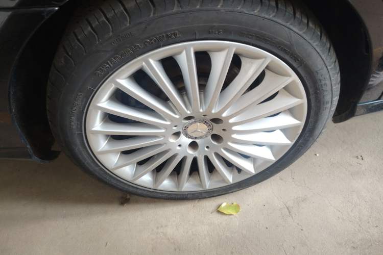Used Mercedes-Benz E-Class 2015 Facelift E 200 L Right Rear Wheel Hub