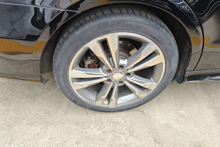 Used Mercedes-Benz E-Class 2015 Facelift E 200 L Sport Edition Right Rear Wheel Hub