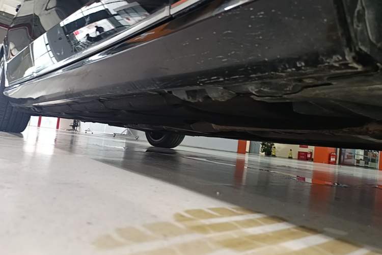 Used Mercedes-Benz E-Class 2015 Facelift E 200 L Right Side Sill
