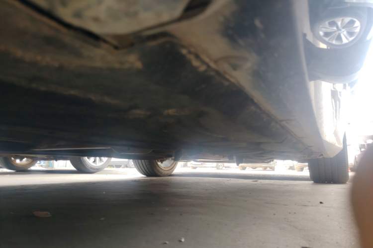 Used Mercedes-Benz E-Class 2015 Facelift E 200 L Right Side Sill