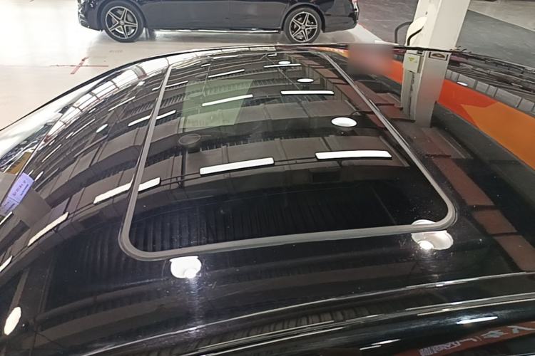 Used Mercedes-Benz E-Class 2015 Facelift E 200 L Roof