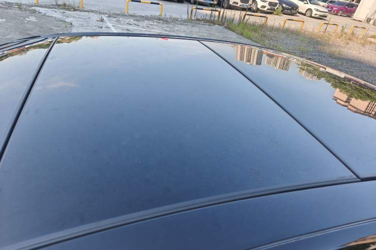 Used Mercedes-Benz E-Class 2015 Facelift E 200 L Sport Edition Roof