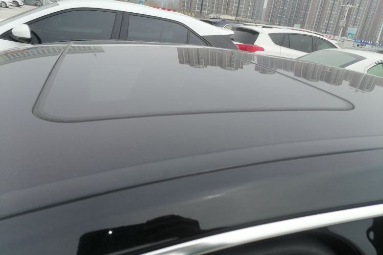 Used Mercedes-Benz E-Class 2015 Facelift E 200 L Roof