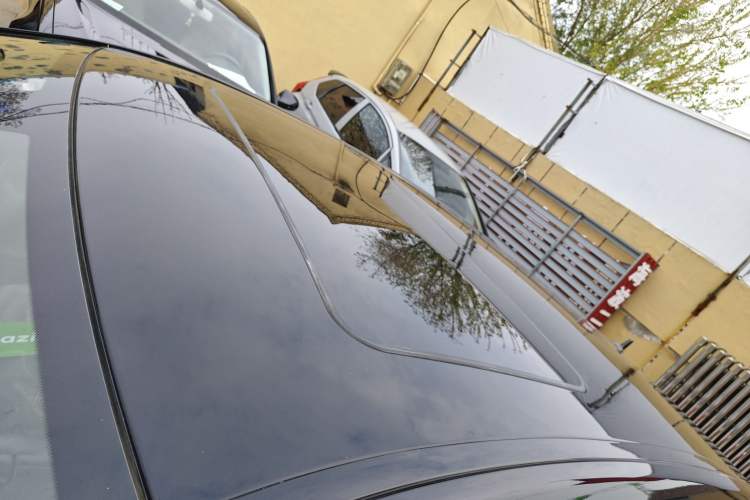Used Mercedes-Benz E-Class 2015 Facelift E 200 L Sport Edition Roof