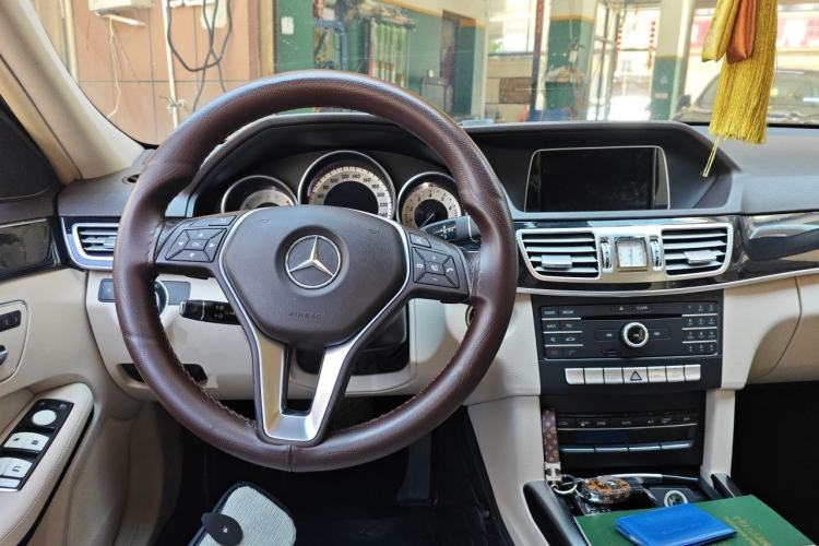 Used Mercedes-Benz E-Class 2015 Facelift E 200 L Steering Wheel