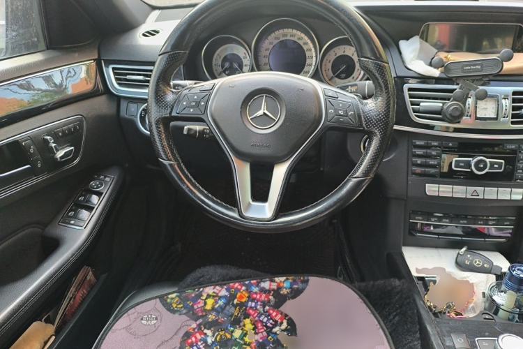 Used Mercedes-Benz E-Class 2015 Restyled E 260 L Sport Edition Steering Wheel