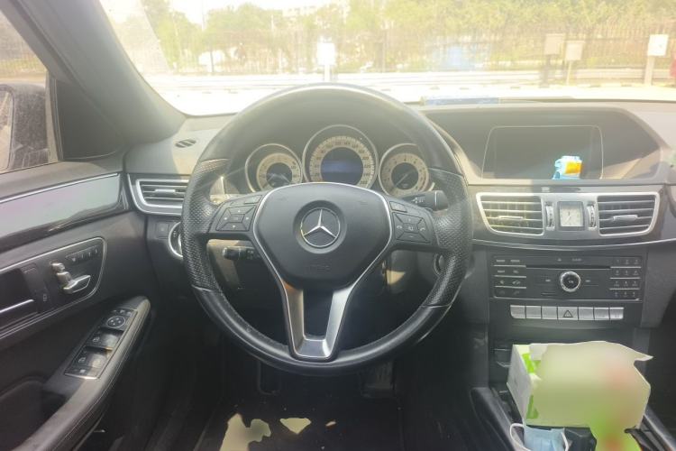Used Mercedes-Benz E-Class 2015 E 260 L Sport & Fashion Model Steering Wheel