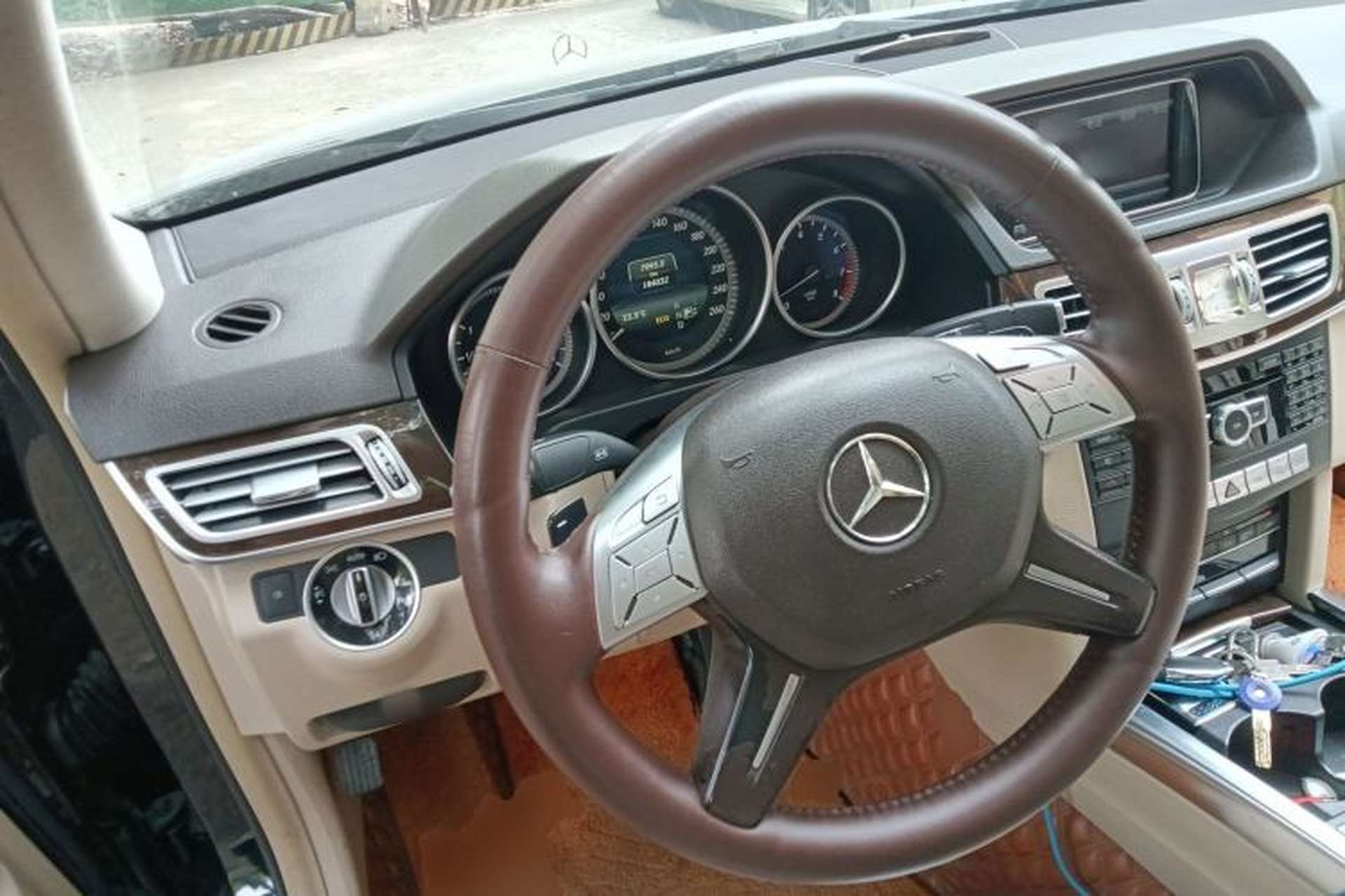 Used Mercedes-Benz E-Class 2015 E 200 L Steering Wheel