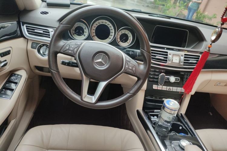 Used Mercedes-Benz E-Class 2015 E 260 L Sport Luxury Model Steering Wheel