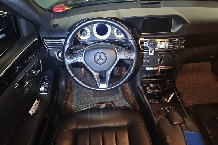 Used Mercedes-Benz E-Class 2015 Facelift E 200 L Sport Edition Steering Wheel
