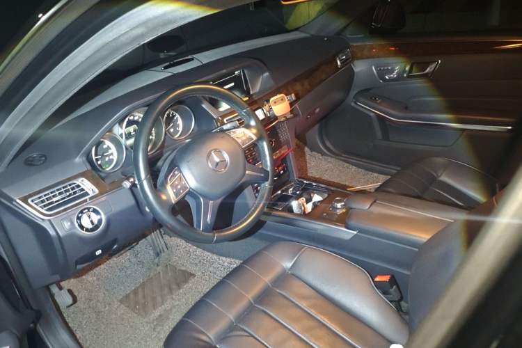 Used Mercedes-Benz E-Class 2015 E 260 L Steering Wheel