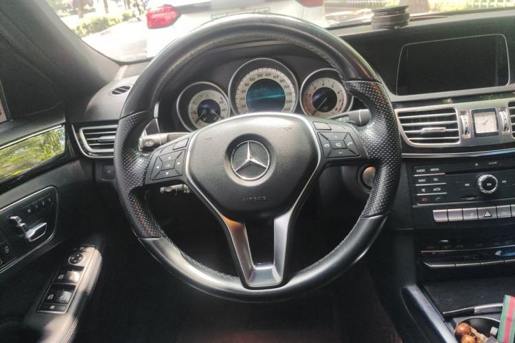 Used Mercedes-Benz E-Class 2015 Restyled E 260 L Sport Edition Steering Wheel
