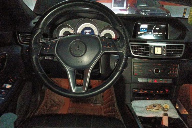 Used Mercedes-Benz E-Class 2015 E 200 L Sport Edition Steering Wheel