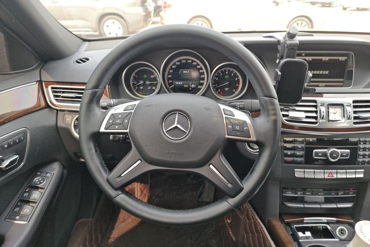 Used Mercedes-Benz E-Class 2015 E 200 L Steering Wheel
