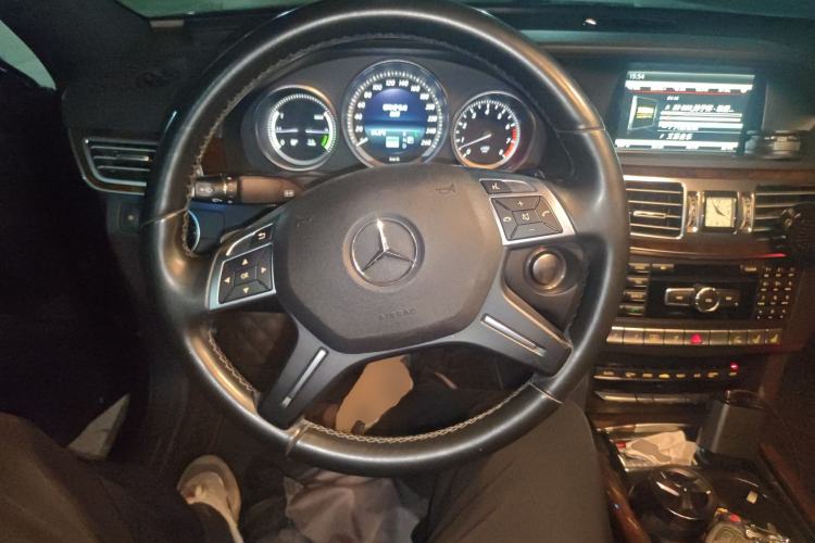 Used Mercedes-Benz E-Class 2015 E 400 L Hybrid Steering Wheel