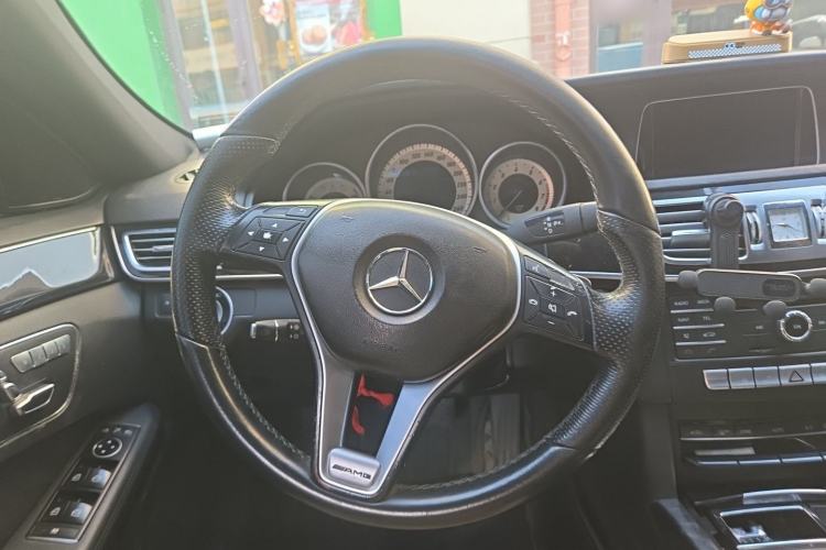 Used Mercedes-Benz E-Class 2015 E 260 L Sport Edition Steering Wheel