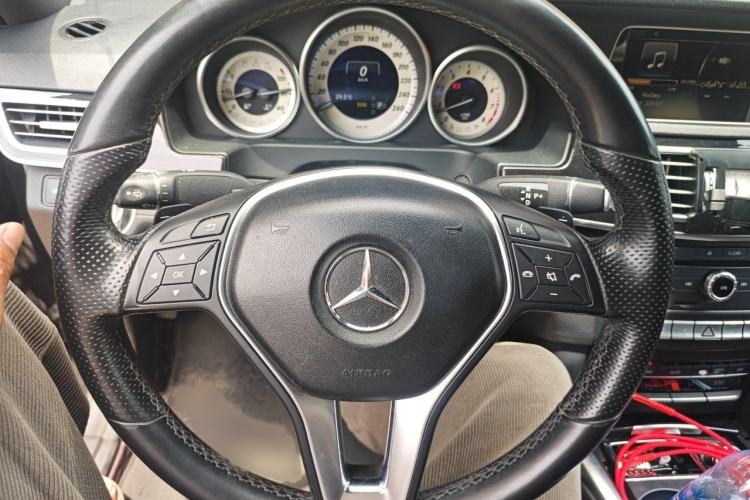 Used Mercedes-Benz E-Class 2015 E 260 L Sport Luxury Model Steering Wheel