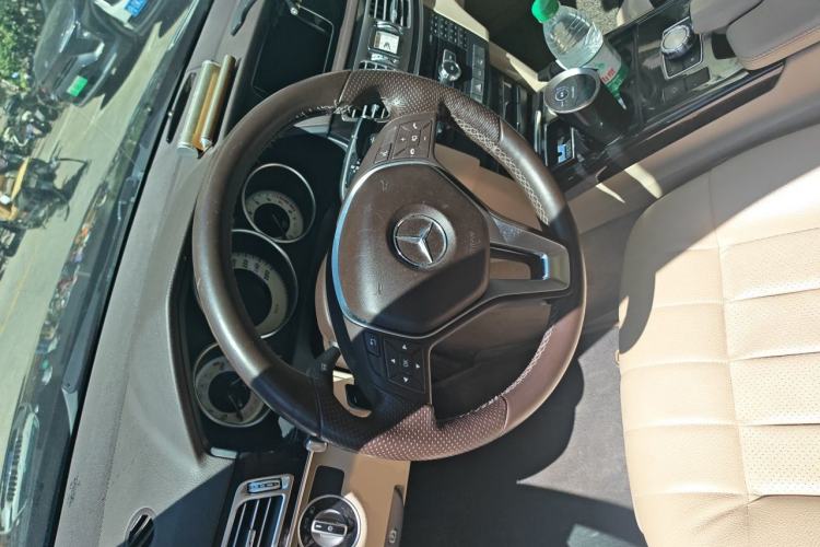 Used Mercedes-Benz E-Class 2015 E 200 L Sport Edition Steering Wheel