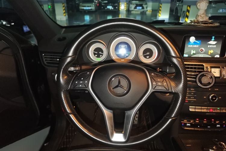 Used Mercedes-Benz E-Class 2015 Restyled E 260 L Sport Edition Steering Wheel