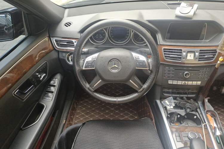 Used Mercedes-Benz E-Class 2015 Revised E 260 L Steering Wheel