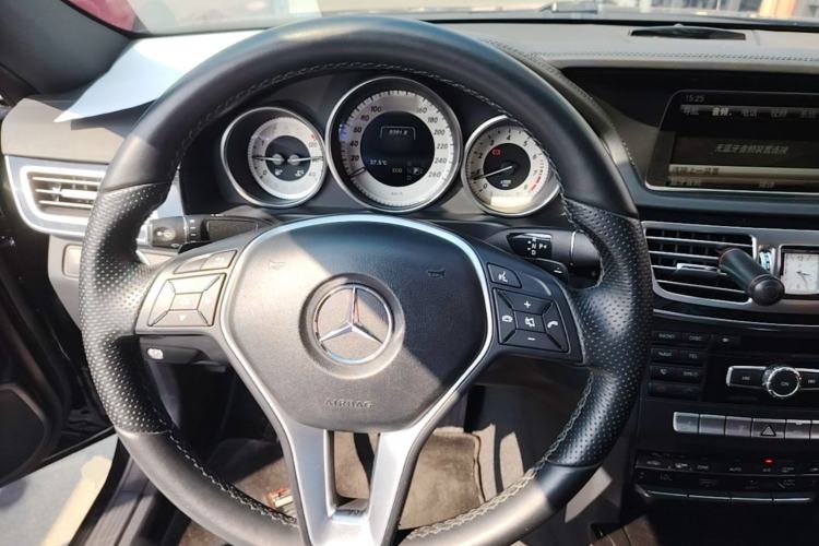 Used Mercedes-Benz E-Class 2015 E 320 L Sport 4MATIC Steering Wheel