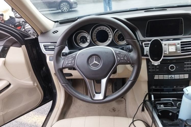 Used Mercedes-Benz E-Class 2015 Restyled E 260 L Sport Edition Steering Wheel
