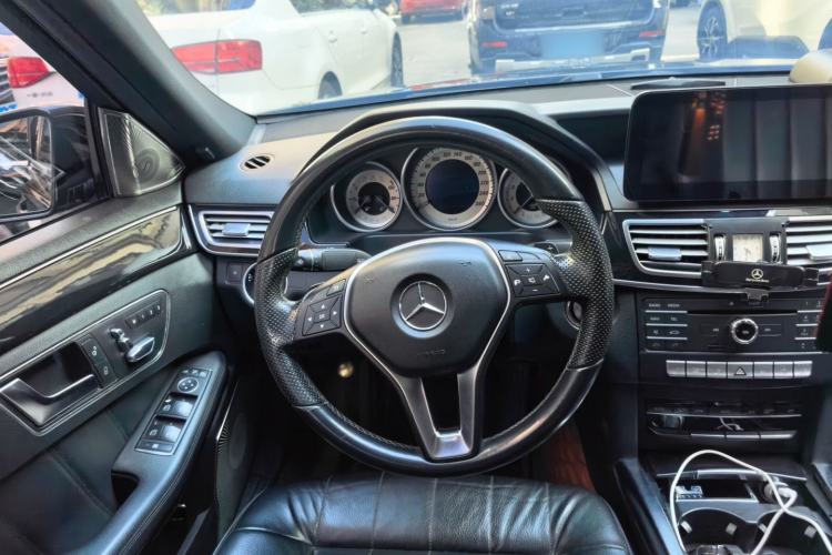 Used Mercedes-Benz E-Class 2015 Revised E 260 L Sport Luxury Edition Steering Wheel