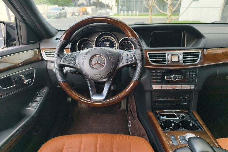 Used Mercedes-Benz E-Class 2015 E 400 L Hybrid Steering Wheel
