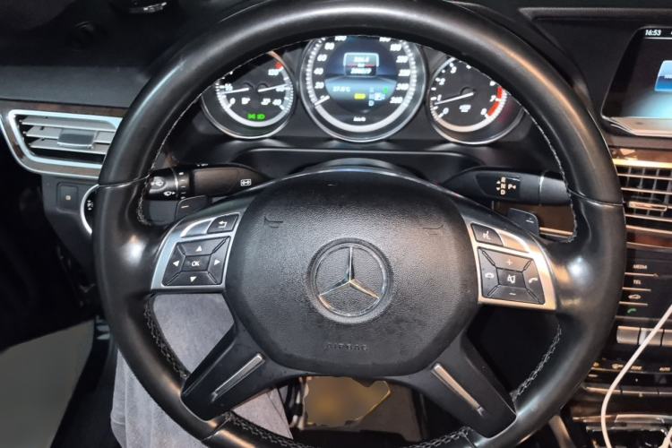 Used Mercedes-Benz E-Class 2015 Facelift E 200 L Steering Wheel
