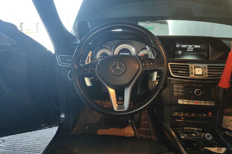 Used Mercedes-Benz E-Class 2015 Restyled E 260 L Sport Edition Steering Wheel