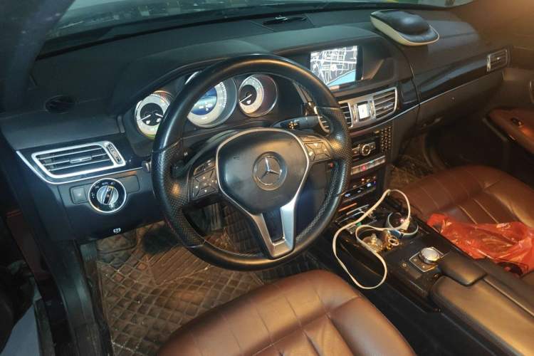 Used Mercedes-Benz E-Class 2015 E 320 L Sport 4MATIC Steering Wheel