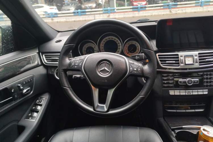 Used Mercedes-Benz E-Class 2015 E 200 L Sport Edition Steering Wheel