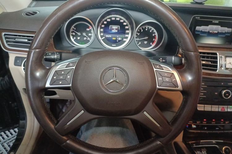 Used Mercedes-Benz E-Class 2015 Revised E 260 L Steering Wheel