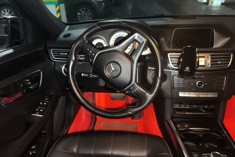 Used Mercedes-Benz E-Class 2015 E 200 L Sport Edition Steering Wheel