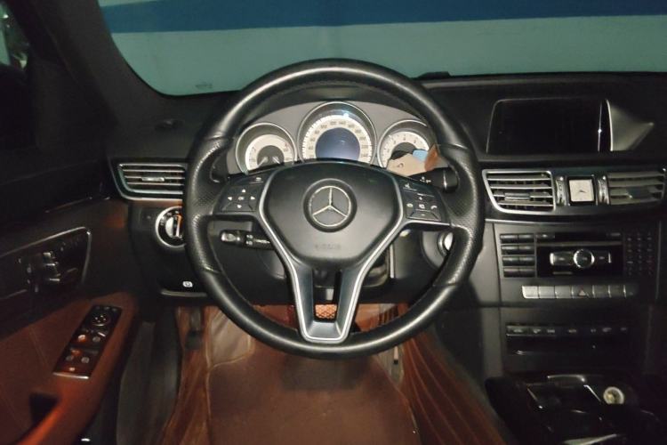 Used Mercedes-Benz E-Class 2015 E 320 L Sport Edition Steering Wheel