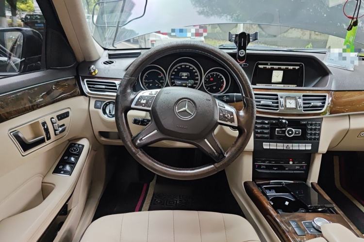 Used Mercedes-Benz E-Class 2015 E 260 L Steering Wheel