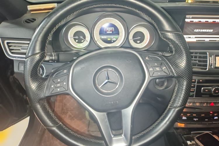 Used Mercedes-Benz E-Class 2015 E 260 L Sport Luxury Model Steering Wheel