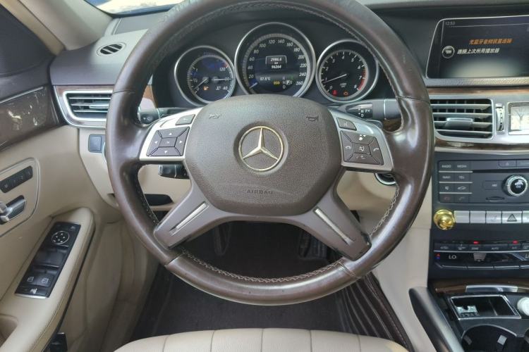 Used Mercedes-Benz E-Class 2015 E 200 L Steering Wheel