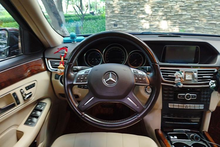 Used Mercedes-Benz E-Class 2015 E 200 L Steering Wheel