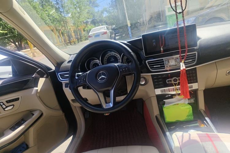 Used Mercedes-Benz E-Class 2015 E 260 L Sport & Fashion Model Steering Wheel