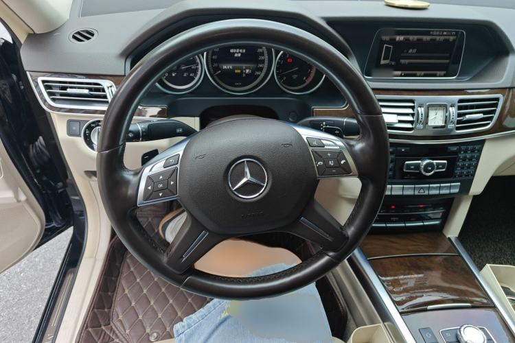 Used Mercedes-Benz E-Class 2015 Revised E 260 L Steering Wheel