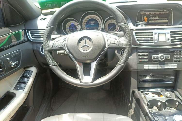 Used Mercedes-Benz E-Class 2015 E 260 L Sport Luxury Model Steering Wheel