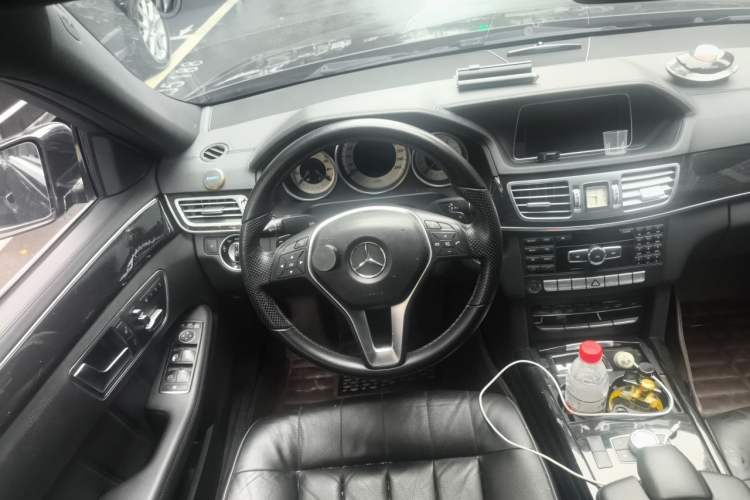 Used Mercedes-Benz E-Class 2015 E 320 L Sport 4MATIC Steering Wheel