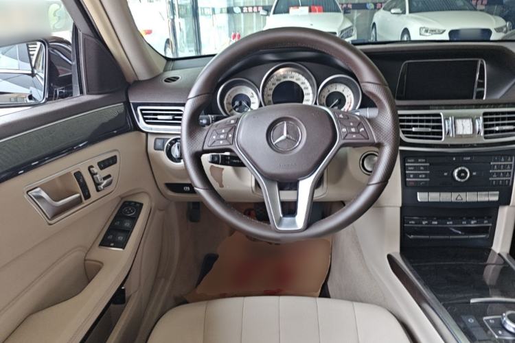 Used Mercedes-Benz E-Class 2015 Restyled E 260 L Sport Edition Steering Wheel