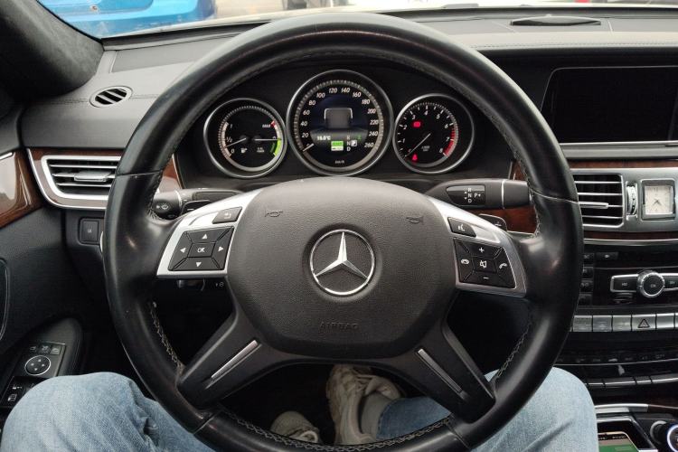 Used Mercedes-Benz E-Class 2015 E 400 L Hybrid Steering Wheel