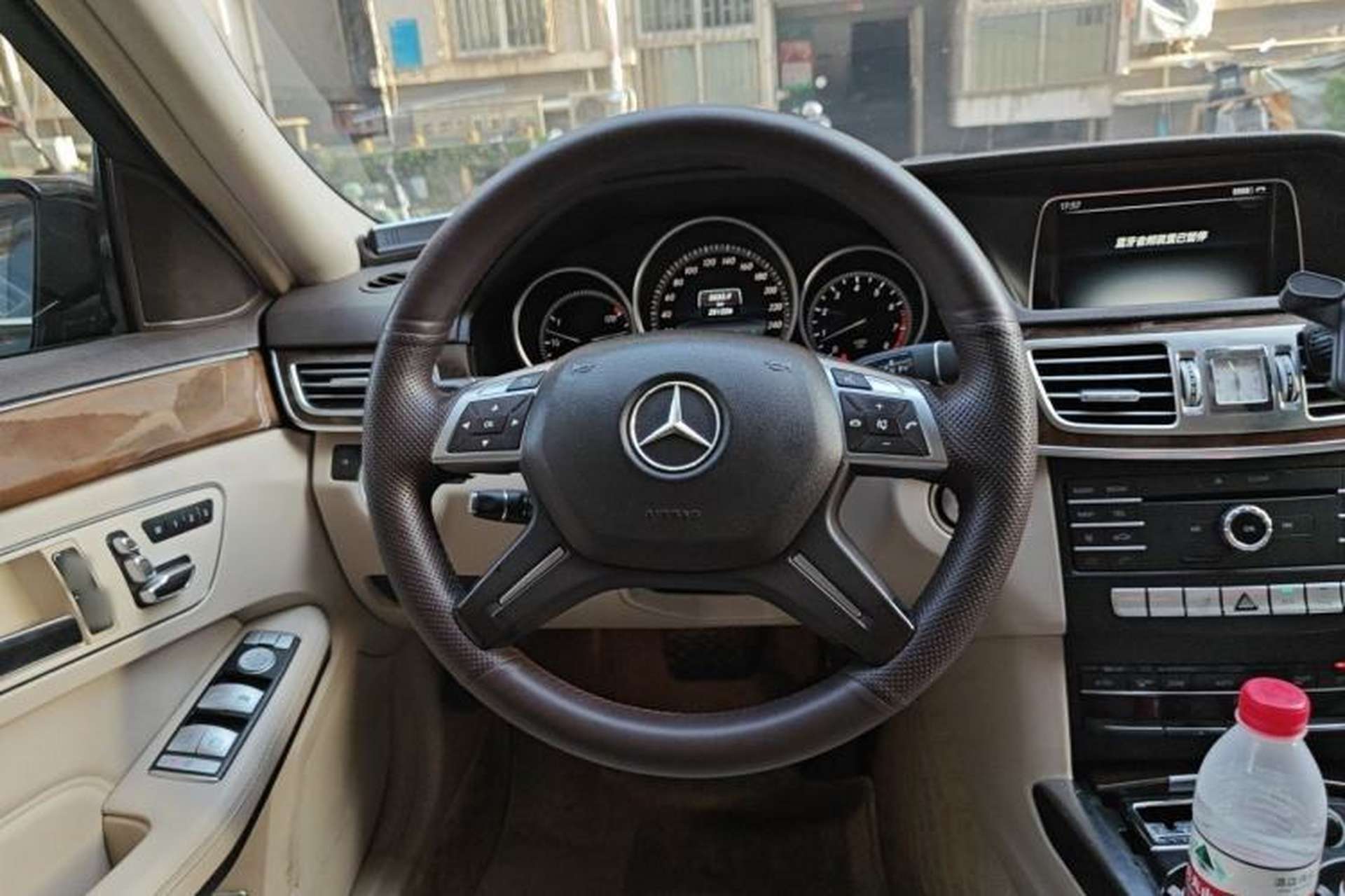 Used Mercedes-Benz E-Class 2015 Facelift E 200 L Steering Wheel