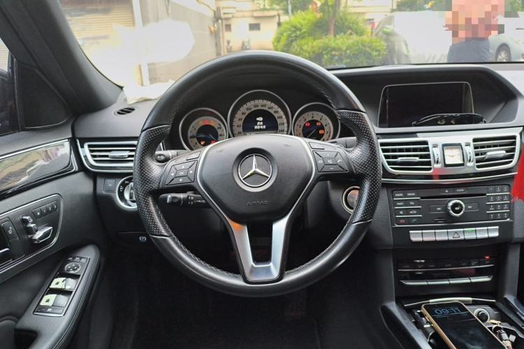 Used Mercedes-Benz E-Class 2015 Restyled E 260 L Sport Edition Steering Wheel